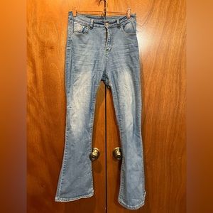 BLUE JEANS SIZE MEDIUM